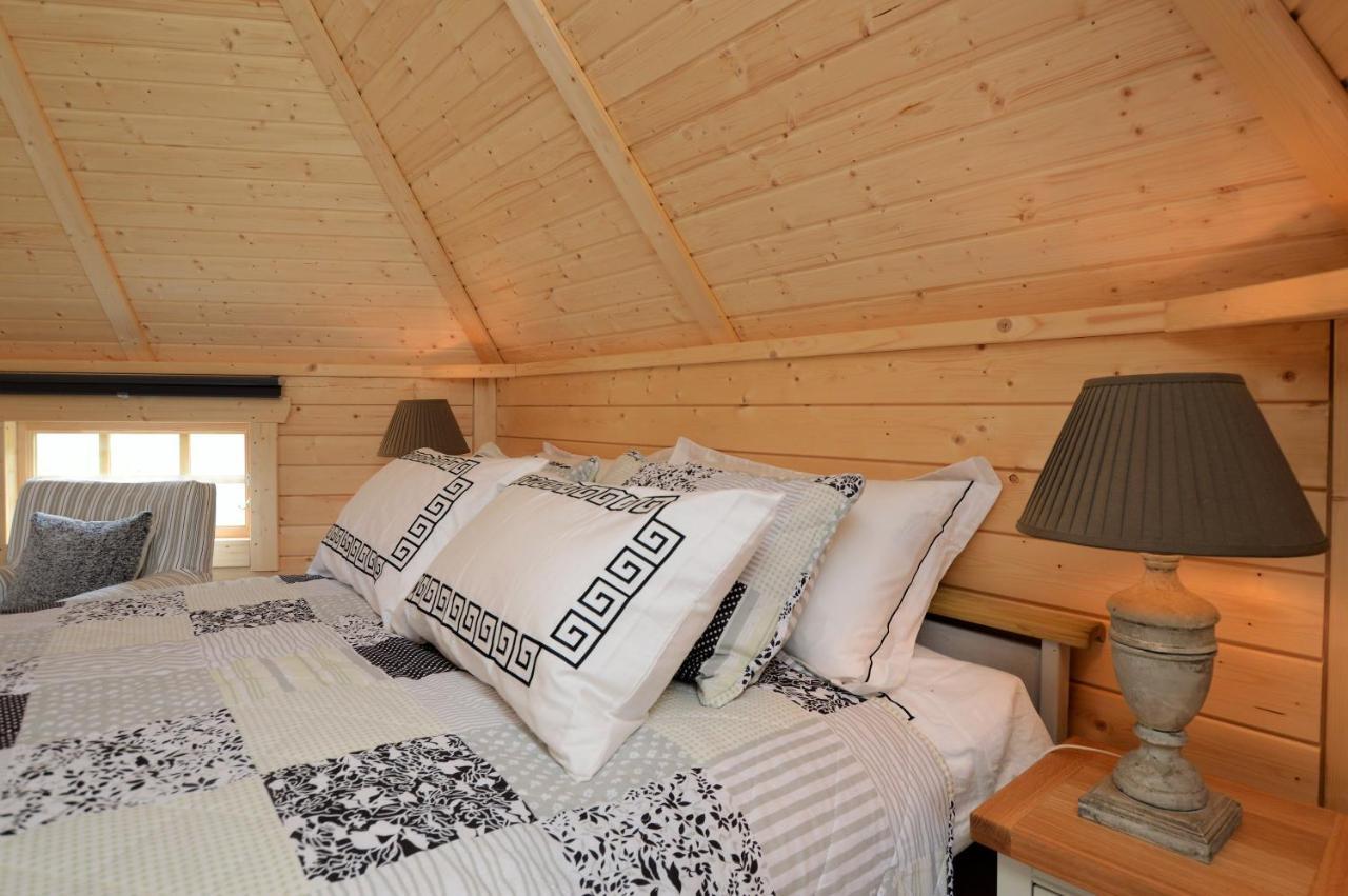 Seal Point Cabin - Luxury Glamping Cairndow Exterior photo
